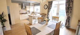 Delightful 3 Bedroom Scarborough Semi
