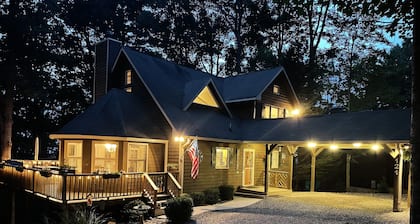 Nellie's Place- Quiet Mtn. Getaway with Scenic View, Wifi, & Community Amenities