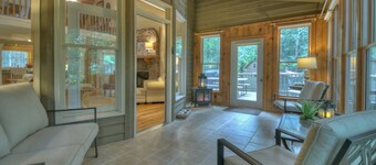 Nellie's Place- Quiet Mtn. Getaway with Scenic View, Wifi, & Community Amenities