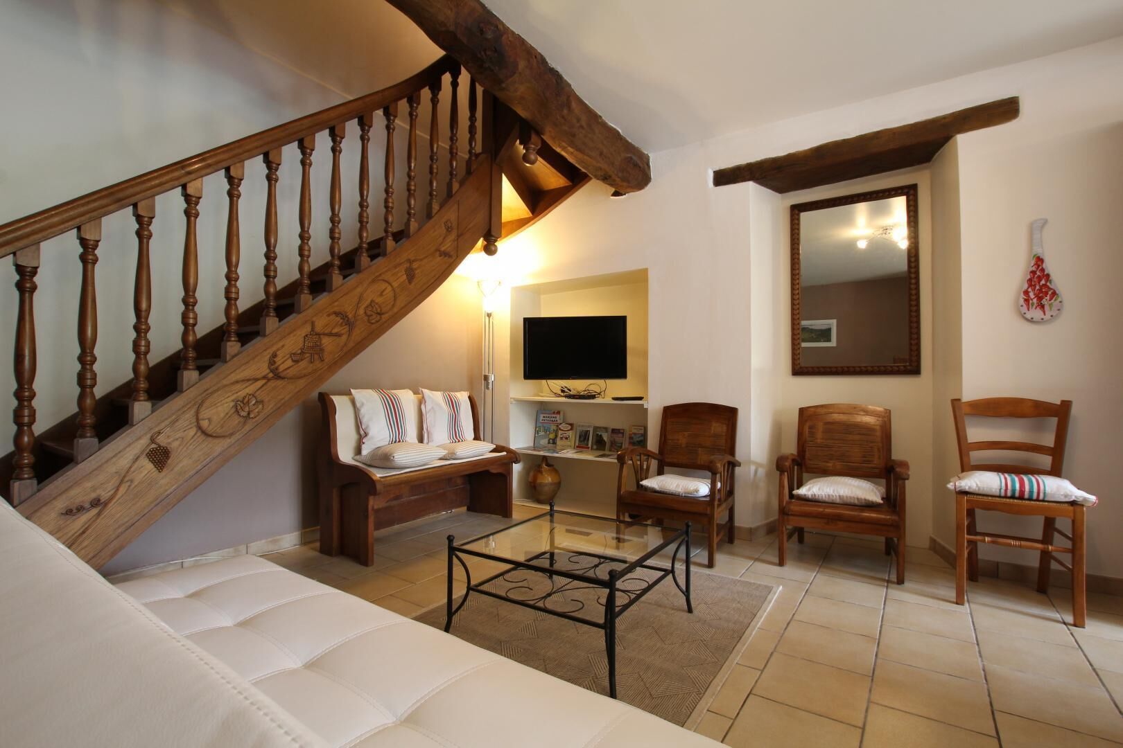 المنشأة من الداخل