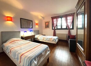 4 chambres, accès à Internet