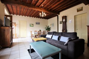 TV - Chez Laborde - Riupeyrous (RIUPEYROUS)
