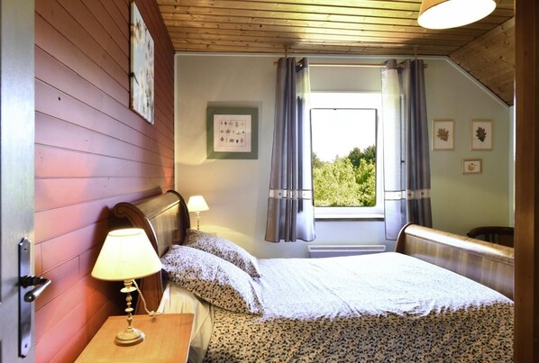 3 عدّة غرف نوم وخدمة الإنترنت