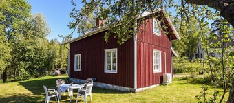 Nice home in Munkedal with lake view