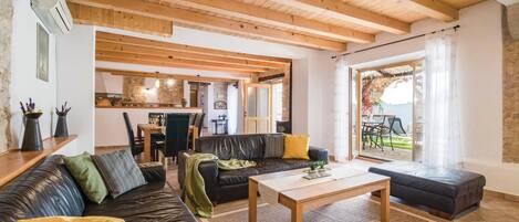 TV, peis og fotballspill