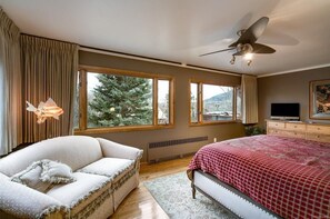 6 bedrooms, WiFi, bed sheets