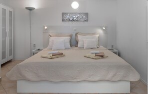 3 Schlafzimmer, Reisekinderbett, kostenloses WLAN, Bettwäsche