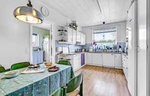 Køleskab, ovn, kogeplade, opvaskemaskine