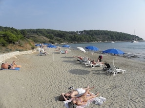 Una playa cerca