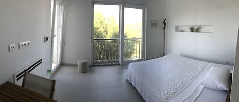 1 bedroom, free WiFi, bed sheets