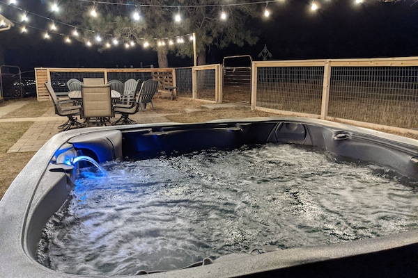 Banyera d'hidromassatge a l'aire lliure