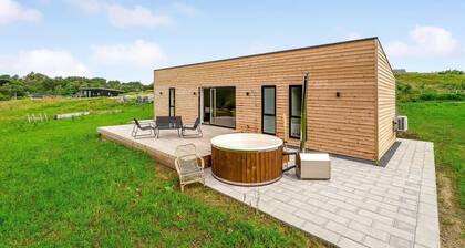 Amazing home in Spøttrup with WiFi