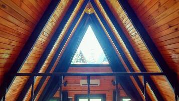Tree House | Minibar, free WiFi