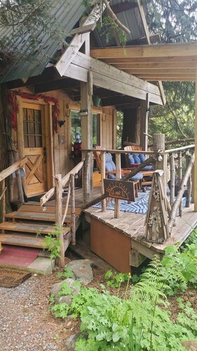 Paradise on the Mighty Fraser River surrounded by woodland gardens.