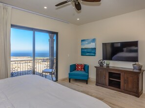 3 bedrooms, in-room safe, desk, iron/ironing board