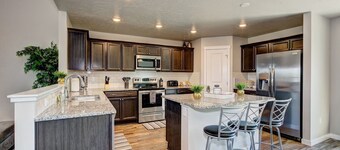 South Nampa Family Home | Cali King | Game Loft | 5 TVs | Near Downtown Nampa