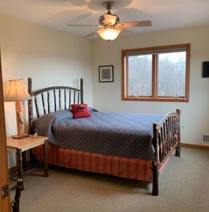 5 dormitoris, escriptori, un bressol de viatge i wifi gratuïta 