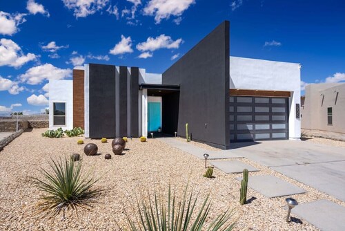 Midcentury Modern Oasis Eastside 4 Bed 3.5 Bath