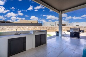Terrace/patio - Midcentury Modern Oasis Eastside 4 Bed 3.5 Bath (El Paso)