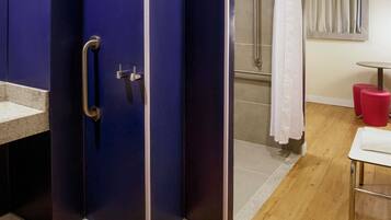 Standard Room, 1 Twin Bed, Accessible | WiFi (free), bed sheets