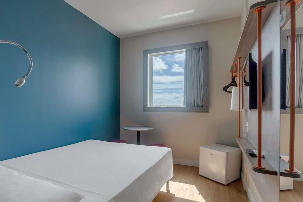 Chambre exécutive, 1 lit double (with Minibar) | Accès au Wi-Fi (inclus), literie fournie