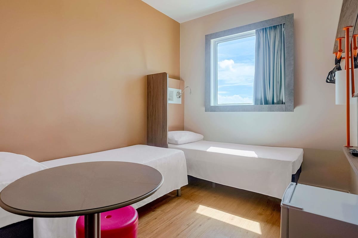 Executive-huone, 2 yhden hengen sänkyä (with Minibar) | Ilmainen Wi-Fi, vuodevaatteet