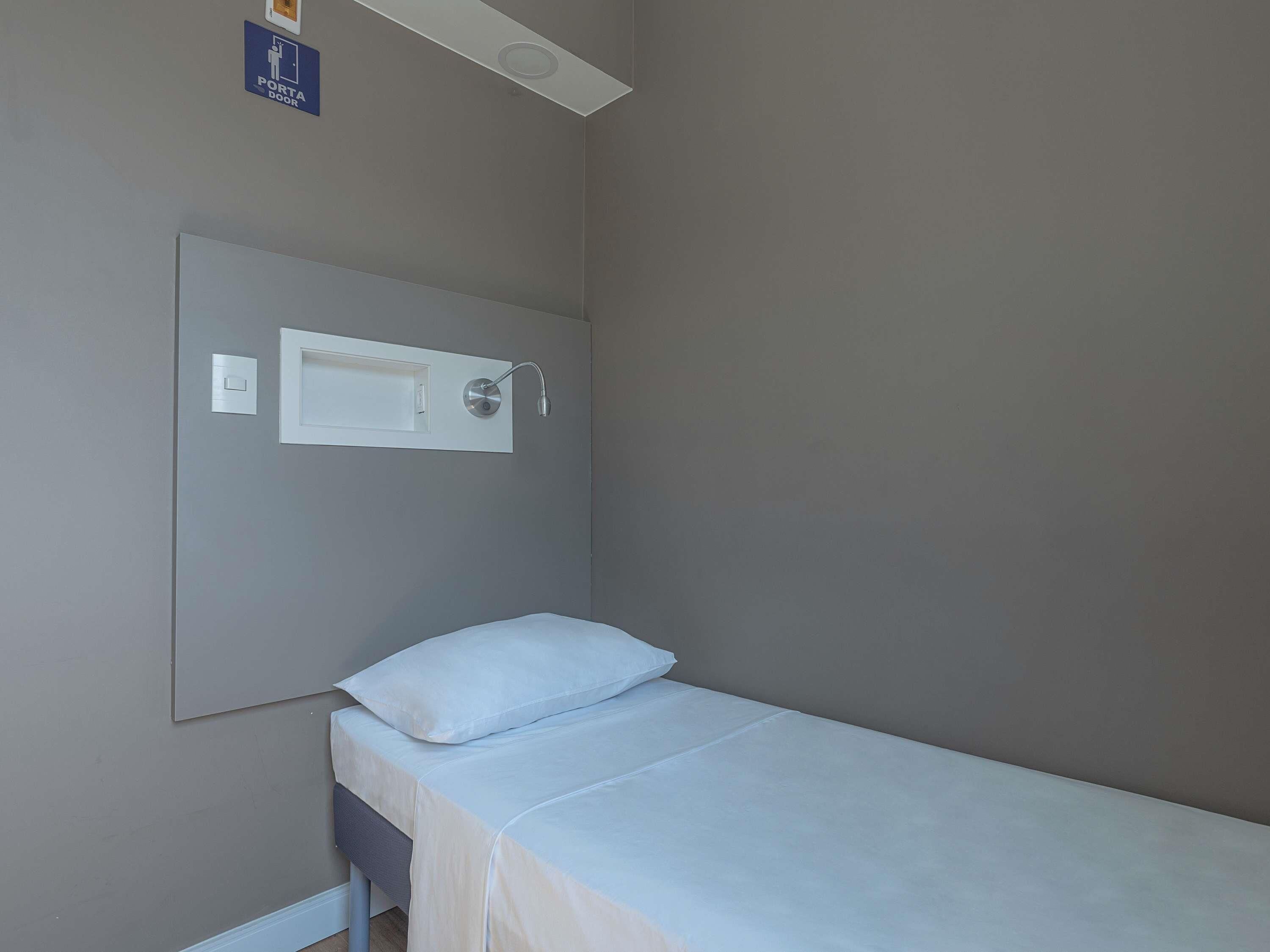 Standard Room, 1 Twin Bed, Accessible | WiFi (free), bed sheets