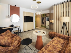 Junior Suite, 1 Queen Bed with Sofa bed | Minibar, in-room safe, desk, laptop workspace