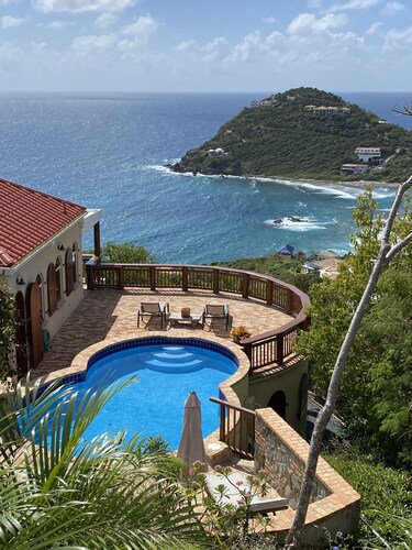 Villa DiCroce St John USVI has solar and Tesla wall batteries!!