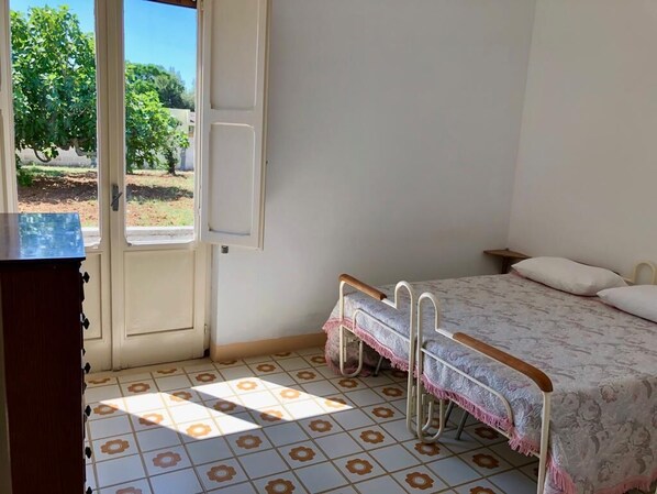 2 chambres, bureau, accès au Wi-Fi (inclus)