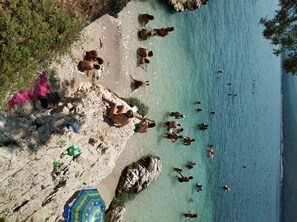 Beach - Villa Athos 2 With two Apartments, Pool and Garden (Labin)