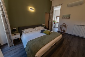 Apartment, 2 Bedrooms, Refrigerator