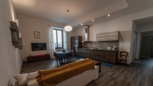 Appartement, 2 chambres, réfrigérateur | Salle de séjour