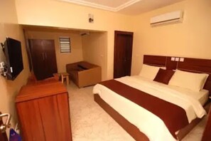 1 bedroom, internet - Room in Lodge - Lois Hotels - Golden Room (Makurdi)