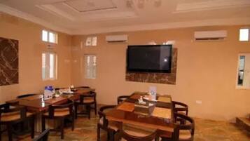 غرفة لتناول الطعام