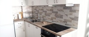 Apartment, 3 Schlafzimmer, Balkon, Stadtblick | Innenbereich