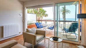 Apartment, 2 Schlafzimmer, Meerblick | Wohnbereich
