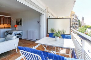 Apartment, 2 Bedrooms, Ocean View | Outdoor dining