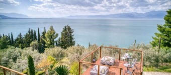 Magical View Studios Asproneri, Kamena Vourla