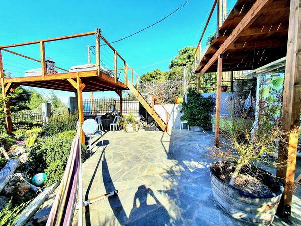 Apartment, 1 Bedroom, Balcony, City View | Property grounds
