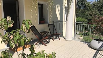 Apartemen, 1 kamar tidur, balkon, pemandangan kebun | Teras/patio