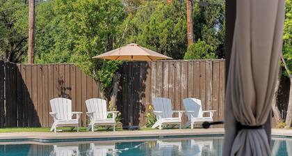 Sleeps 20 w Heated Pool & Billiards by DAL Airport