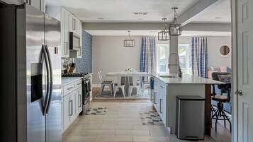 Dining tables, kitchen islands