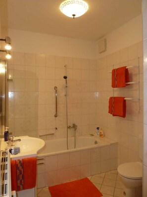 Unclassified image, 5 of 7, button