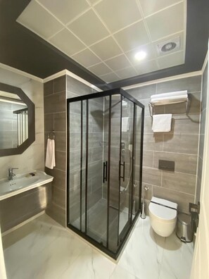 Standard Room, 1 Bedroom | Bathroom | Shower, free toiletries, hair dryer, slippers - Nenessa Hotel (Aksaray)