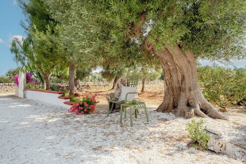 Villa in Monopoli for 4 guests near the sea.