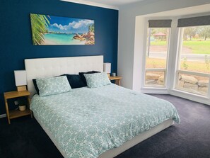 3 chambres, bureau, fer et planche à repasser, Wi-Fi gratuit