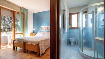 Classic-Zimmer, 1 Queen-Bett, Balkon, Parkblick | Minibar, Zimmersafe, Schreibtisch, laptopgeeigneter Arbeitsplatz