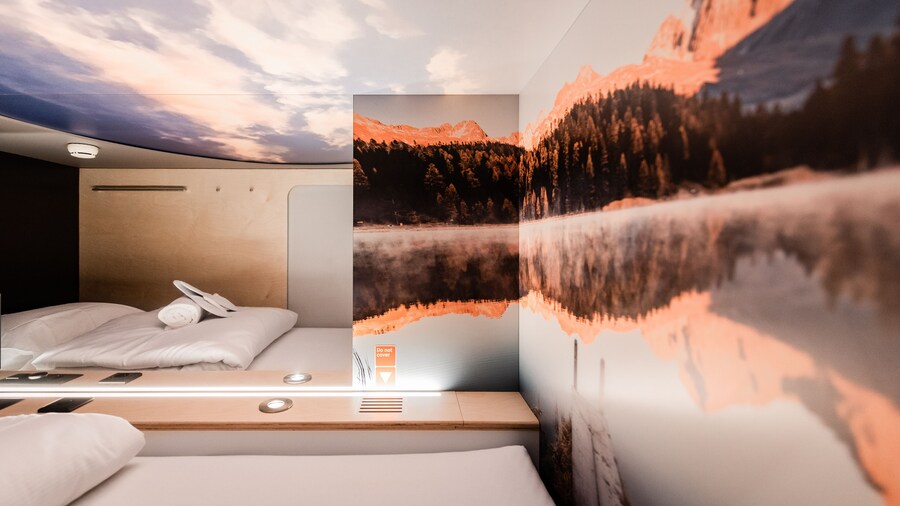 Capsule Hotel - Zurich Airport