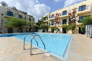 Outdoor pool - Mylos Apts (Hersonissos)